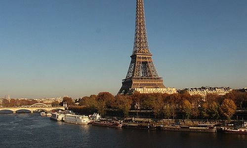 Sejarah Hari Ini: 26 Mei 1889 Menara Eiffel Dinaiki Pengunjung