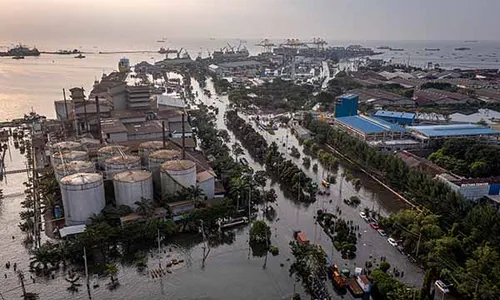 PT KAI Waspadai Titik Rawan Banjir dan Longsor di Jalur KA Jateng