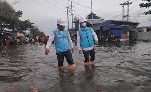 Sebabkan Rob, Kenapa Tanggul Laut Semarang Jebol?