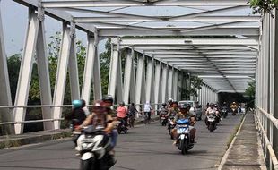 Jembatan Mojo Solo Direhab, Pilihannya Macet atau Memutar Sejauh 8 Km