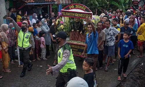 Tradisi Manten Glepung Tandai Musim Giling Tebu di Pekalongan