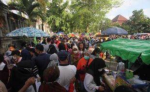 Pindah Galabo Malah Sepi, 500 PKL CFD Solo Ingin Kembali ke City Walk