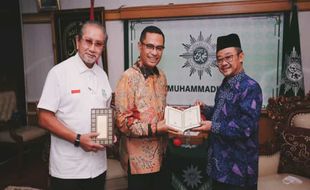 Sinar Mas Gandeng PBNU dan PP Muhammadiyah Wakafkan Ribuan Al-Qur'an