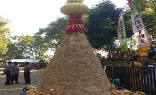 Syawalan Gunungan Megono, Tradisi Khas Pekalongan