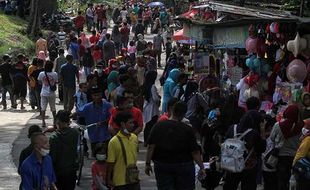 Libur Lebaran TSTJ Solo Dibanjiri Pengunjung, Begini Suasananya