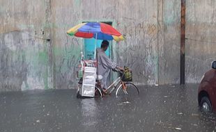 Banjir Solo: Pasar Kliwon, Purwosari, Manahan Kelelep Semua