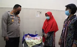 Dibuang Ibu di Bawah Pohon, Alhamdulillah Bayi Laki-Laki Selamat