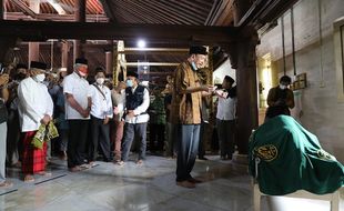 Ganjar Ikut Salati Jenazah Buya Syafii Maarif