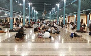 Pengujung Ramadan, 2.000-An Orang Iktikaf Di Masjid Agung Solo