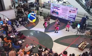 Korean Wave Bikin Suasana Korea Begitu Terasa di Atrium Solo Grand Mall