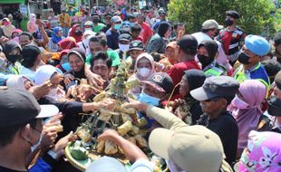 Tradisi Kenduri Ketupat dan Kisah Sendang Bulus di Jimbung Kalikotes Klaten