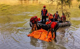 Mayat Wanita Tanpa Identitas Ditemukan di Sungai Bengawan Solo Sragen