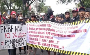 Ribuan Nelayan Unjuk Rasa di Kantor DPRD Pati, Ini Tuntutannya