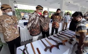 Lestarikan Budaya, Ratusan Keris Pusaka Dipamerkan di Gedung DPRD Solo