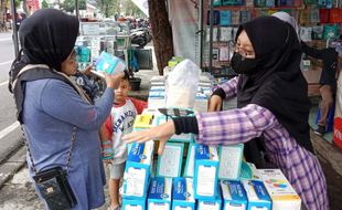 Ada Pelonggaran, Bagaimana Penjualan Masker di Karanganyar?