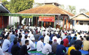 Salat Idulfitri di Lapangan atau Masjid, Mana Lebih Afdal? Ini Penjelasan NU