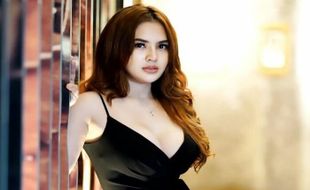 Hotman Paris Unggah Foto Seksi Iqlima Kim