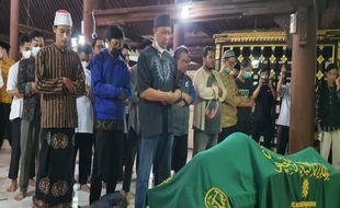 Salat Jenazah untuk Syafii Maarif Tak Terputus dari Jumatan hingga Asar