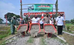 Betonisasi Jalan Jadi Prioritas TMMD di Tawang Sukoharjo