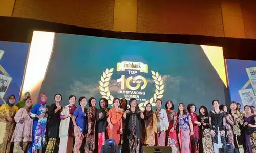 100 Wanita Hebat Terima Penghargaan Bergengsi Dari Infobank Media Group