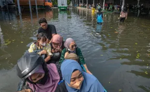 Mengatasi Banjir Rob Layak Jadi Laboratorium Mitigasi Krisis Iklim