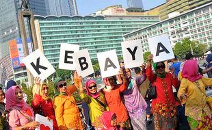 Aksi Perempuan Berkebaya di CFD Jakarta, Kampanyekan Kebaya Jadi WBTB