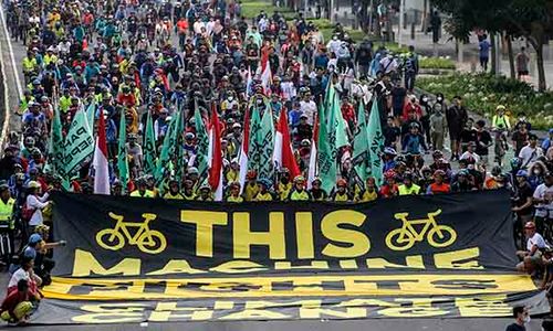 Aksi Greenpeace & Bike2Work Peringati Hari Lingkungan Hidup Sedunia