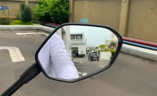 Jangan Anggap Remeh, Ini Fungsi Spion Motor yang Kerap Tak Disadari