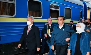 Keakraban Jokowi & Pemimpin Dunia di KTT G7, Muluskan Misi ke Ukraina-Rusia