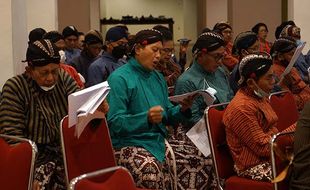 Lestarikan Seni Sastra, Puluhan Seniman Yogyakarta Ikuti Gelar Macapat