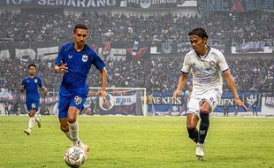 Piala Presiden 2022: Carlos Fortes Ditandu, PSIS Takluk dari Arema 0-2