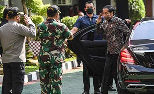 Presiden Jokowi Hadiri Rakernas II PDIP di Lenteng Agung Jakarta