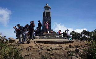 Peringatan Bagi Pendaki, Suhu di Puncak Gunung Lawu Lagi Dingin-dinginnya