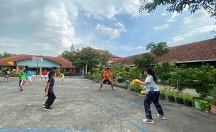 Humble Basketball Academy Solo, Bermain Basket dan Menolong Sesama