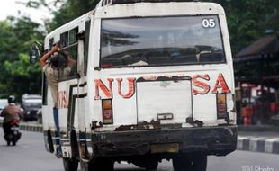 Bukan Sepi Penumpang, Ini Penyebab Punahnya Bus Kota Solo Tempo Dulu