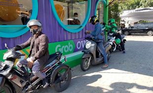 Grab OVO Buka Layanan Pembayaran Drive Thru Di Galabo Solo, Mudah-Cepat