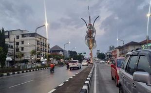 Bukan Minim Lampu, Ini Alasan Flyover Purwosari Solo Gelap Saat Malam