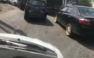 Takut Tombok Jadi Alasan Sopir Ogah Lewat Tol, Pilih Simpang Joglo Solo