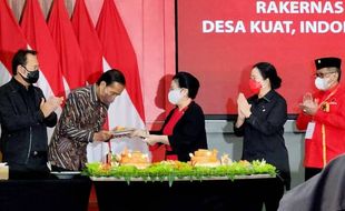 Jokowi Diusulkan Jadi Ketum, Ini Respons PDIP dan Orang Dekatnya