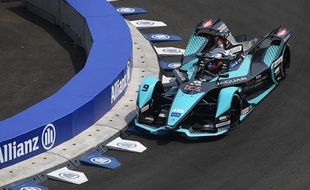 Pembalap Australia, Mitch Evans Juarai Formula E Jakarta 2022