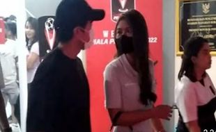 Kaesang Ajak Erina Gudono Nonton Persis Solo, Warganet Doakan Berjodoh