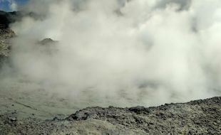 Tak Cuma Candradimuka, Ada Berapa Kawah di Dieng?