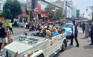 Seru! Ratusan Mobil Lawas VW Meriahkan Hari Jadi Ke-104 Kota Madiun