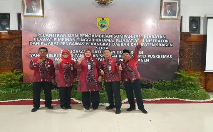 Uyda jinsiy aloqa mashinasi pornosini tomosha qiling