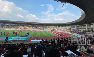 Wow, You'll Never Walk Alone Menggema di Stadion Manahan