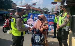 Tak Pakai Helm SNI dan Sabuk Pengaman, Siap-Siap Kena Tindak Polisi