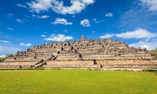 Tiket Masuk Candi Borobudur Dibandingkan Angkor Wat, Murah Mana?