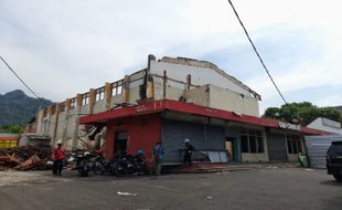 Ternyata Segini Biaya Bongkar Gedung Giri Cahaya Wonogiri