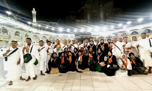 JNE Kembali Berangkatkan Karyawan Umrah Setelah Dua Tahun Pandemi