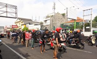 Adem! Suporter Persis Solo Sambut Suporter PSS Sleman di Lokasi Ini